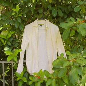 pastel yellow button down. men’s medium